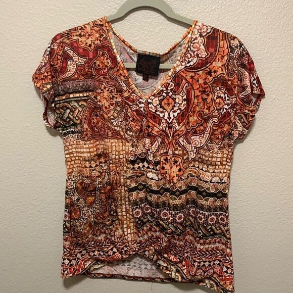 French Blue Tops - NWT French Blue Women’s Shirt Size MP Orange/White